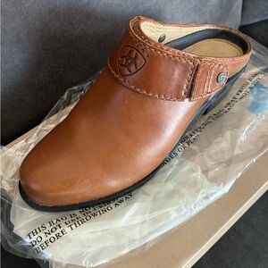 Ariats Women’s  Brown Leather Slip-On